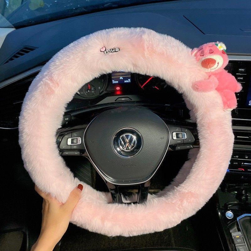 Strawberry Bear Winter Steering Wheel Cover Cute Cartoon Lotso Bear Women's Warm Plush Car Steering Wheel Protection Car Decor