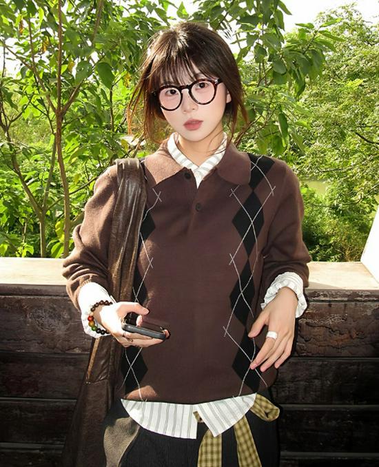 

High-Quality Diamond Pattern Knit Sweater: Quiet Luxury, Casual Relaxed Style with Multiple Buttons Double Extra Large коричневий