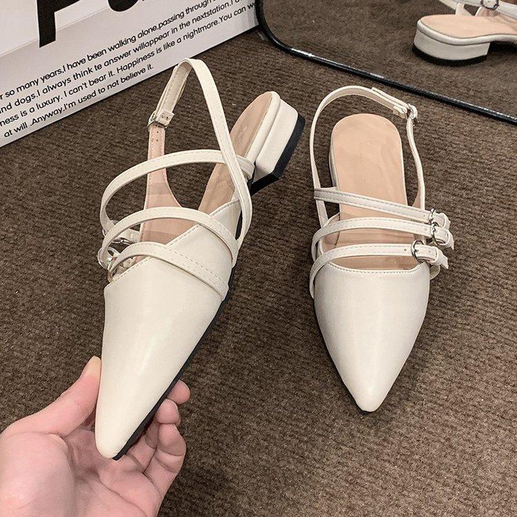 

2025 new summer wear commuter air cool slippers French black temperament pointed head bag head sandals women 40