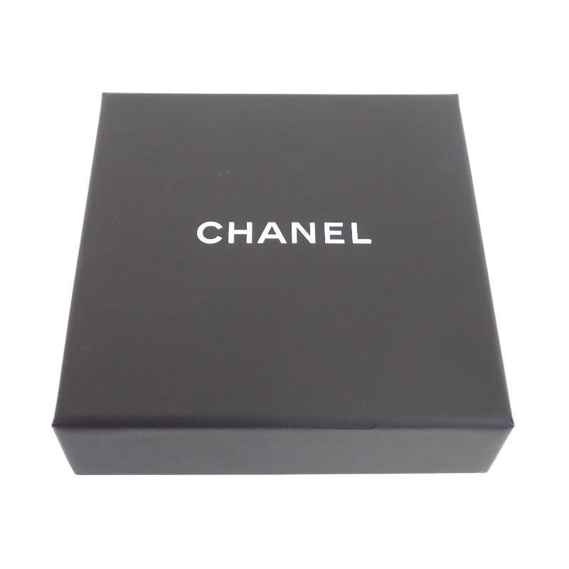 CHANEL  Brooch gold metal Women