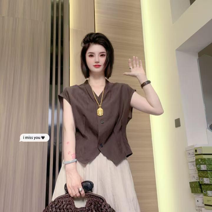 1116 Korean version of V-neck sleeveless shirt women's summer new thin loose short shirt shirt