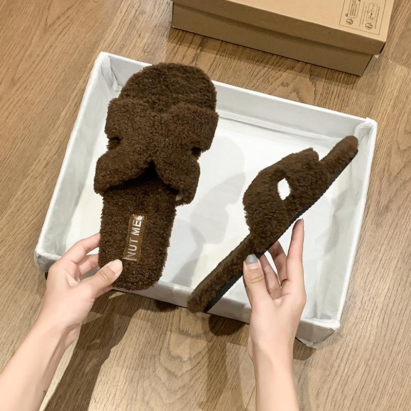 Internet-Berühmtheit flauschige Hausschuhe Damen tragen 2025 Frühling und Herbst neu flauschige Baumwoll-Schlepp flache Sohle warme Hausschuhe