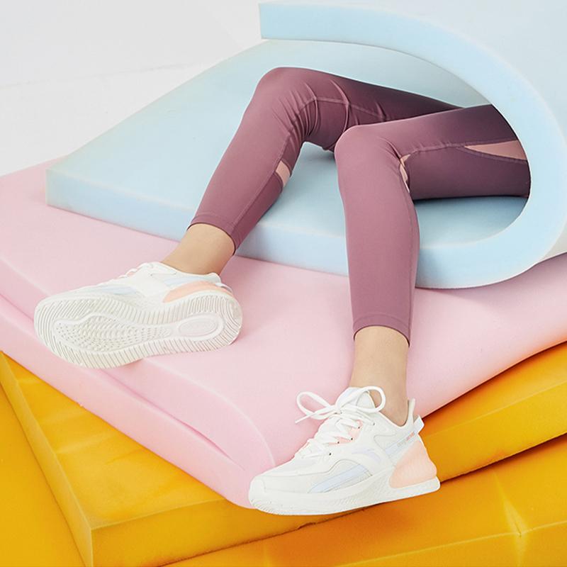 Anta C37 Comfortable Lightweight Durable Low-Top Running Shoes Women sneaker Gray 922035533-1