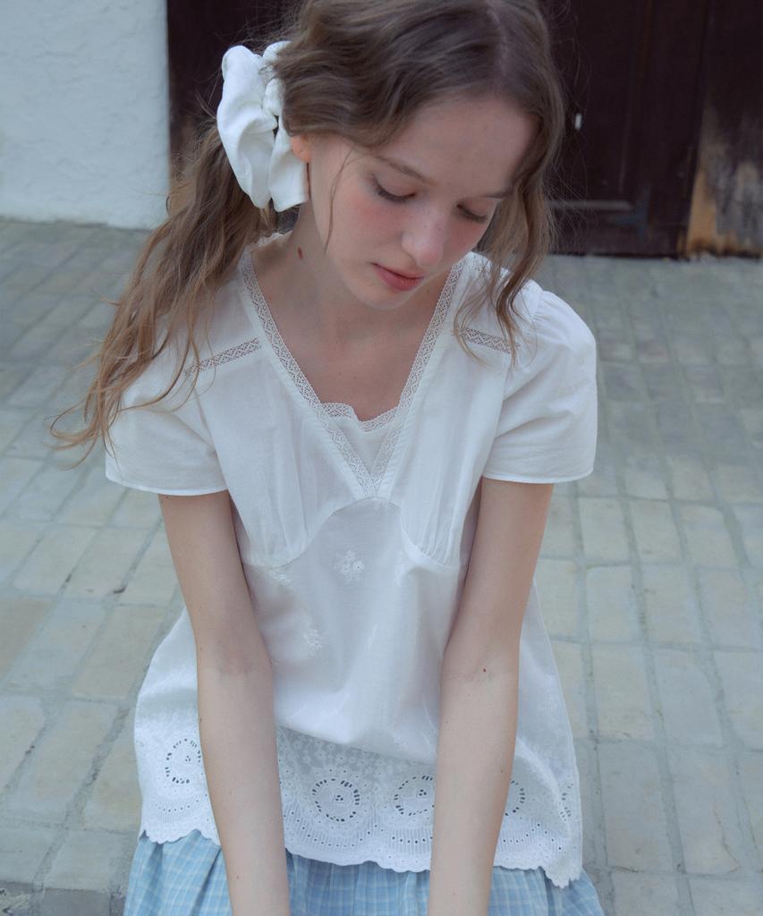 Aueonoseuteljia Dreamy Scallop Lace Blouse_White(Ob6Bl07)