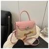 Texture retro, popular fashion this year 2025 letter new color matching crossbody portable shoulder small square bag women