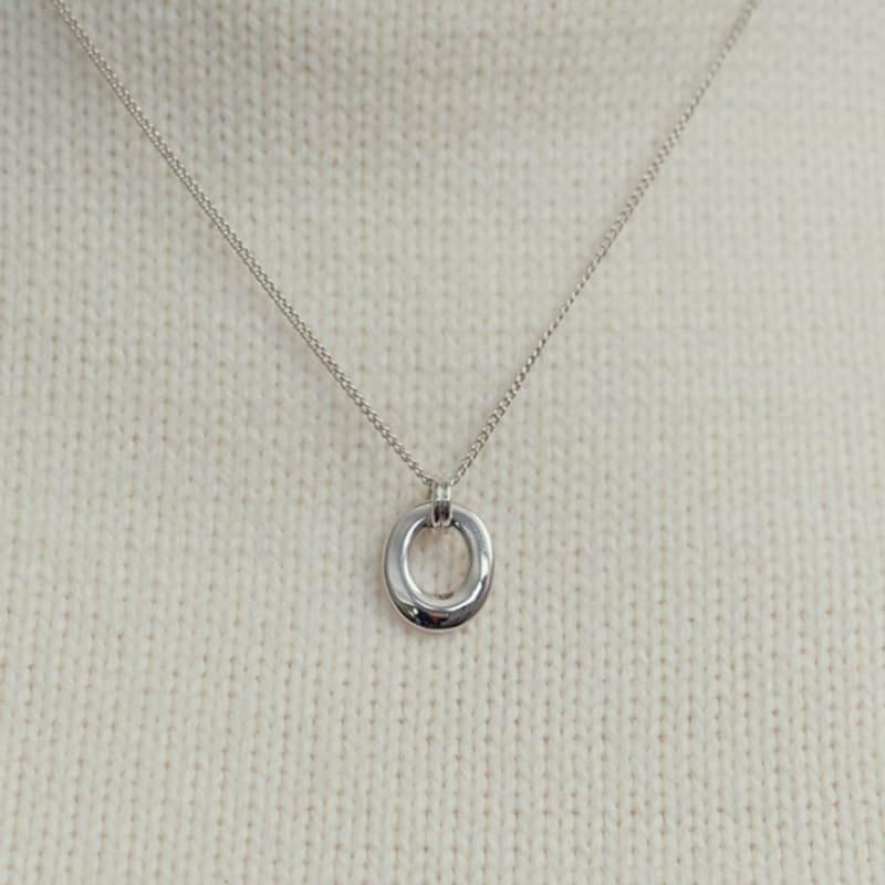 Shertz Bold Donut Pendant Ring Necklace (24k Gold Plated)