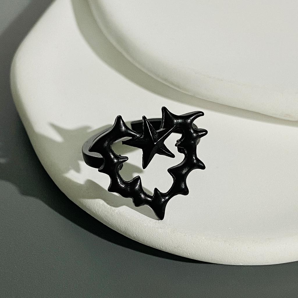 Vintage Punk Thorn Heart Star Gothic Cross Earrings for Women Fashion Jewelry Gifts Accessories Star Crystal Pendant Ear Hooks