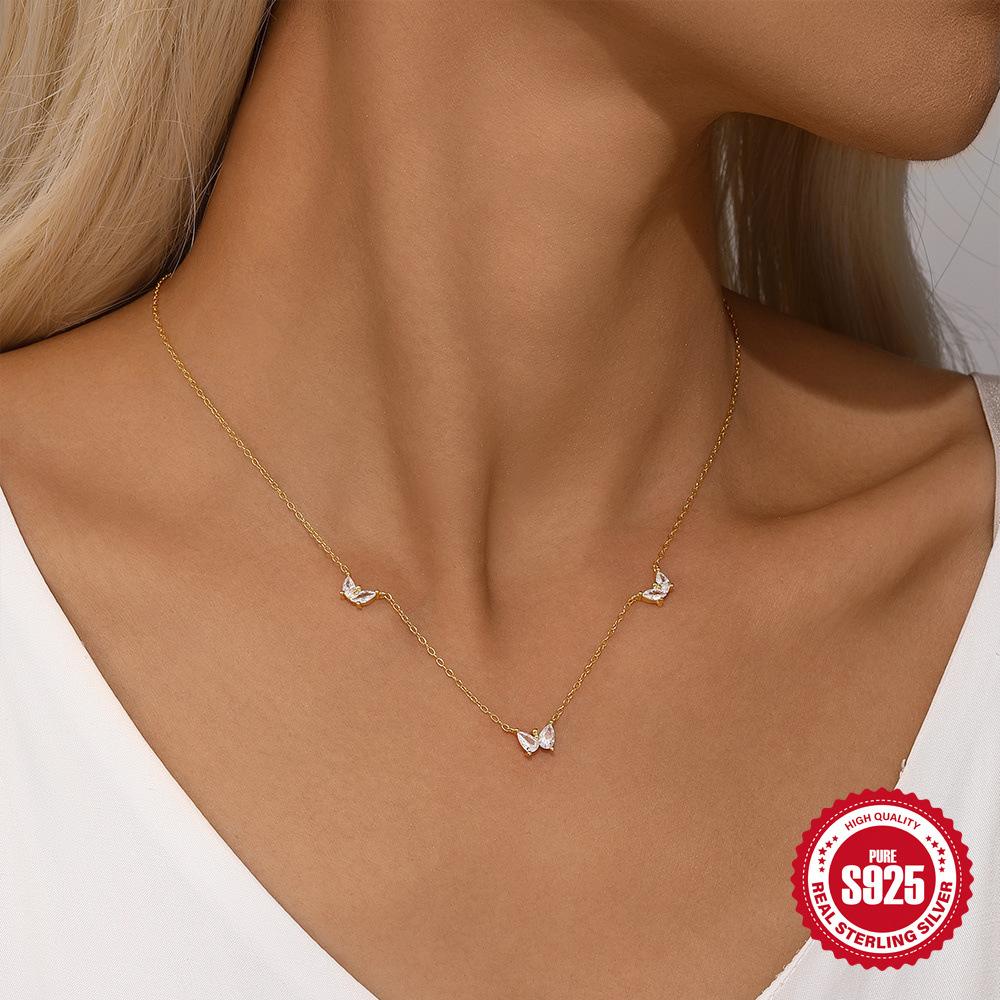 Vent Navettage Port Simple Argent Sterling S925 Géométrique Irrégulier Zircon Serti Collier Élément Papillon