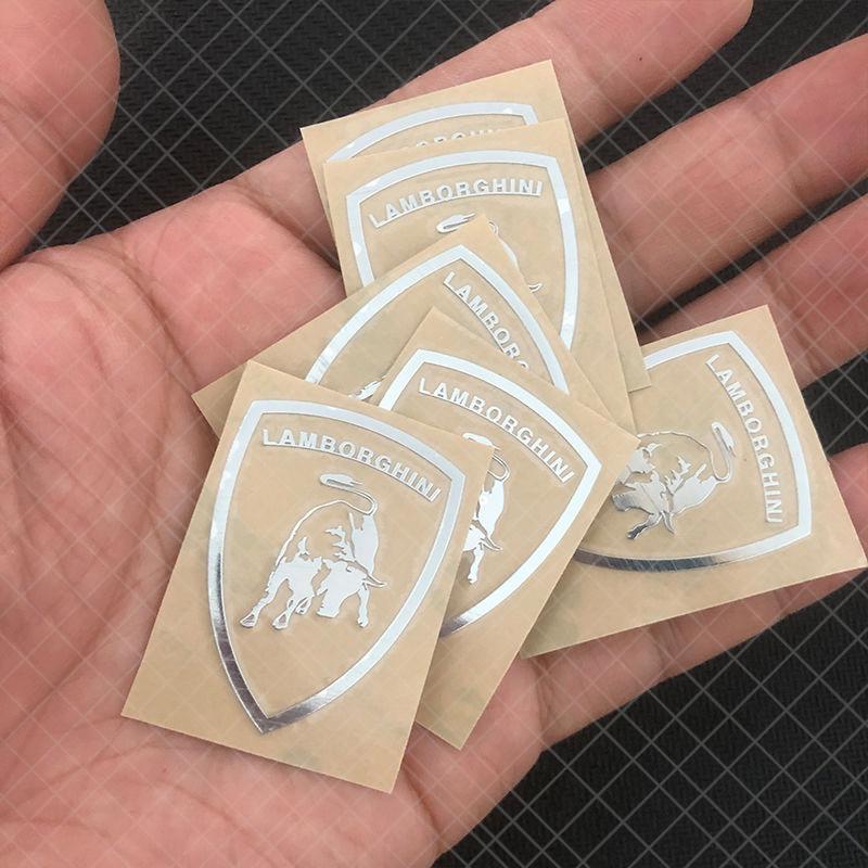 

3D Car Metal Logo Creative Stickers Waterproof Stickers for Lamborghini Urus Huracan Aventador Premium Decoration Accessories 5pcs серебряный