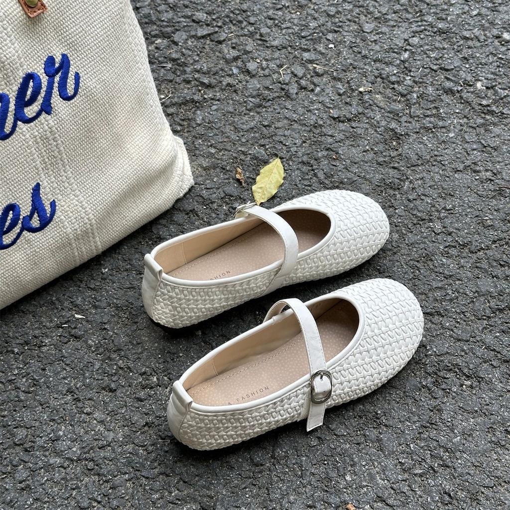 Round head shallow mouth flat bottom mesh single shoes 2025 summer new one word with breathable hollow Mary Jane shoes