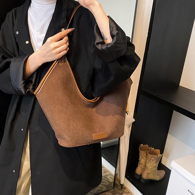 

Ретро-сумка женская большая вместительная повседневная сумка через плечо для покупок сумка-тоут на работу темно-коричневого