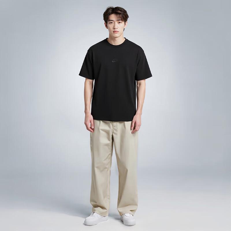 Nike Men's DO7393 Short-Sleeve T-Shirt