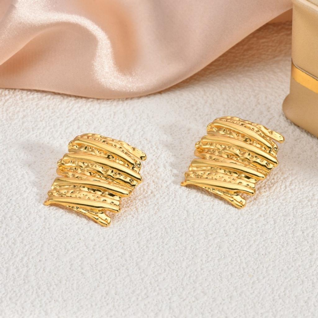 1 Pair Stylish 18K Gold Plated 304 Stainless Steel Ear Post Stud Earrings Heart Flower Butterfly Starfish For Women Gift
