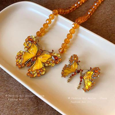 Vintage Strass Schmetterling Anhänger Halskette - Retro Glasperlen Design, High-End Schlüsselbeinkette für Frauen