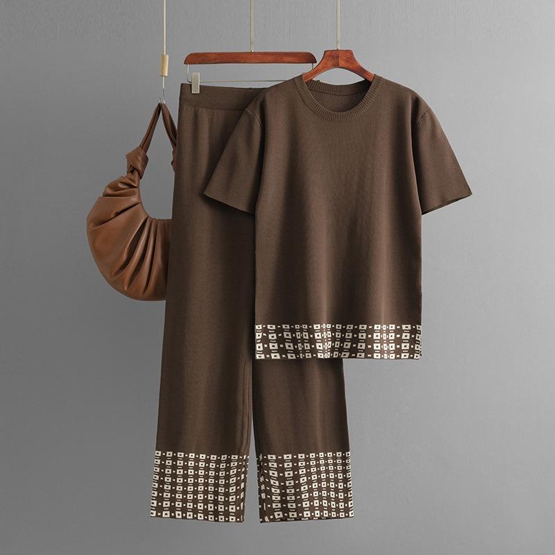 Summer new simple and fashionable round neck solid color short-sleeved top + trousers contrasting color edge knitted two-piece set