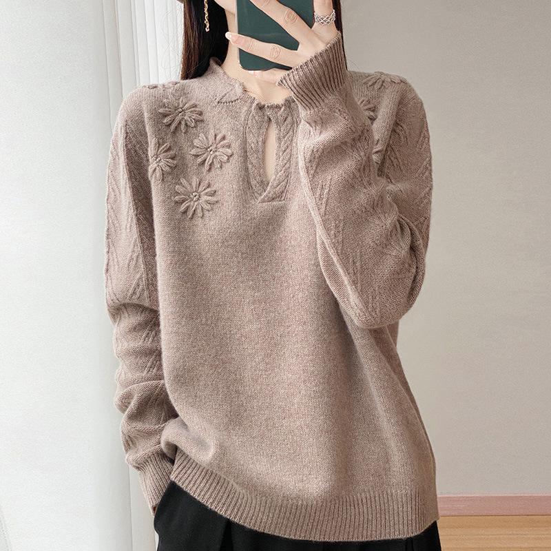 2025 Autumn/Winter Wool 3D Flower V-Neck Loose Knit Sweater