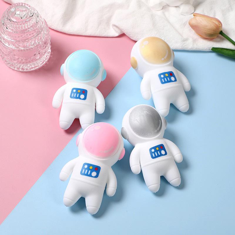 Creative Astronaut Squeeze Fidget Toy Venting Ball Pinch Decompression Anti Stress Squishy Toys For Birthday Gifts Party Favors