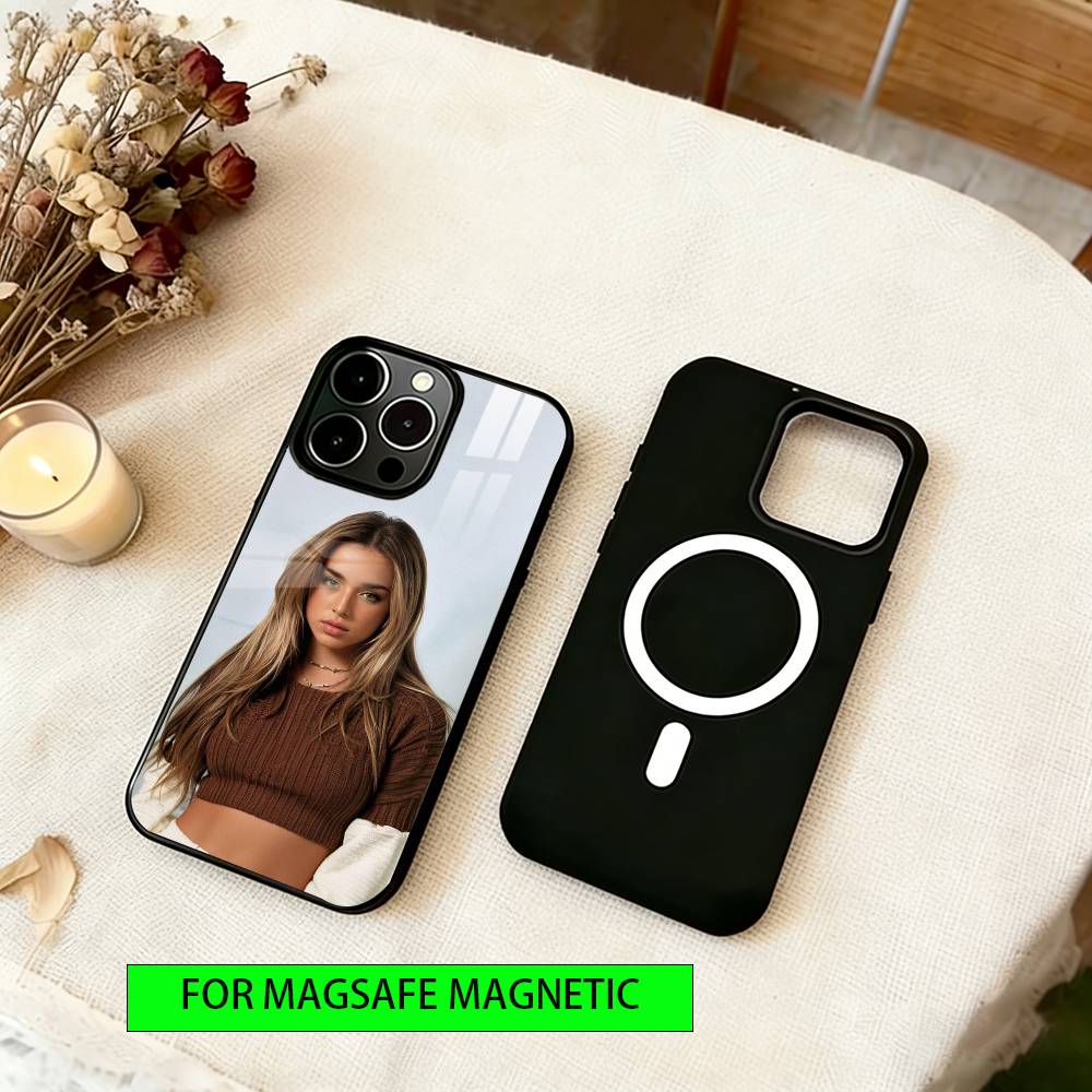 Singer Lola indigo Phone Case For iPhone17,16,15,14,13,12,11 Plus,Pro Magnetic For Magsafe Wireless Charging