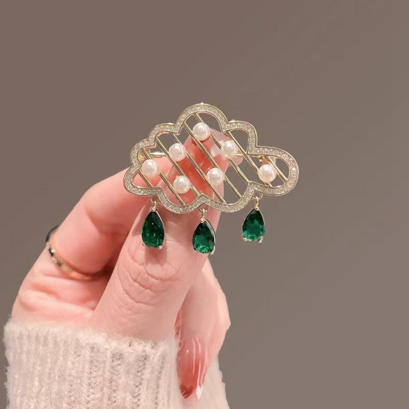 High-End Pearl & Rhinestone Butterfly Brooch for Women's Fashion Suits and Scarves