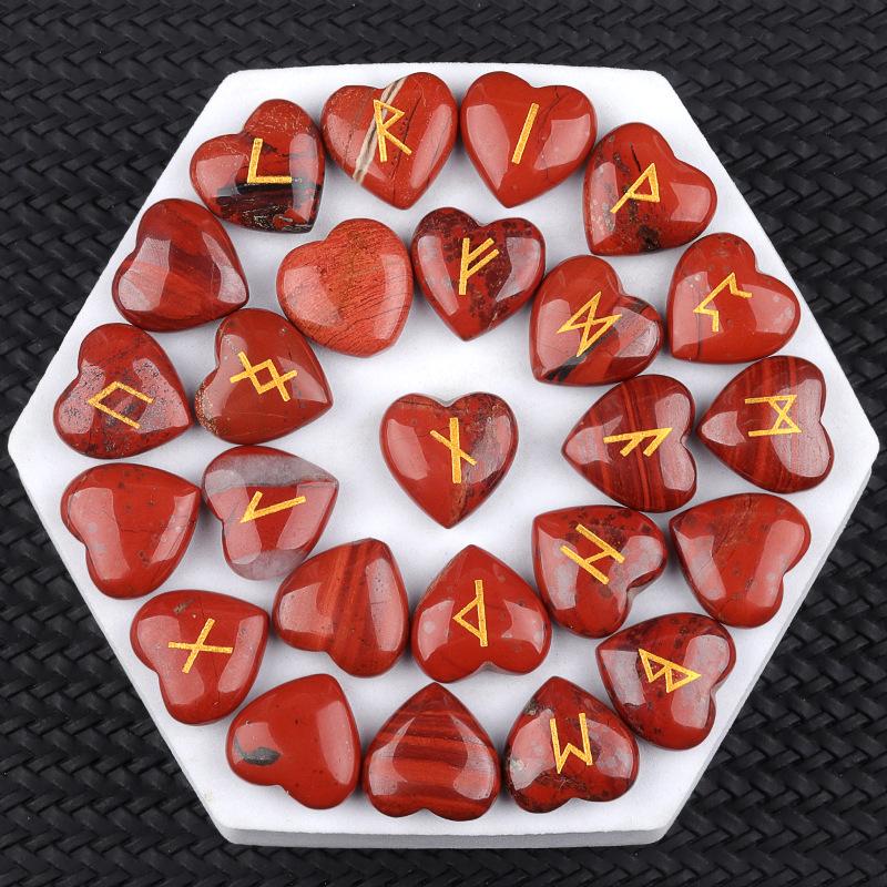25pcs Engraved Crystal Pocket Palm Stone Natural Dream Amethyst Heart Rune Stones Set for Divination Witchcraft Decor about 2cm