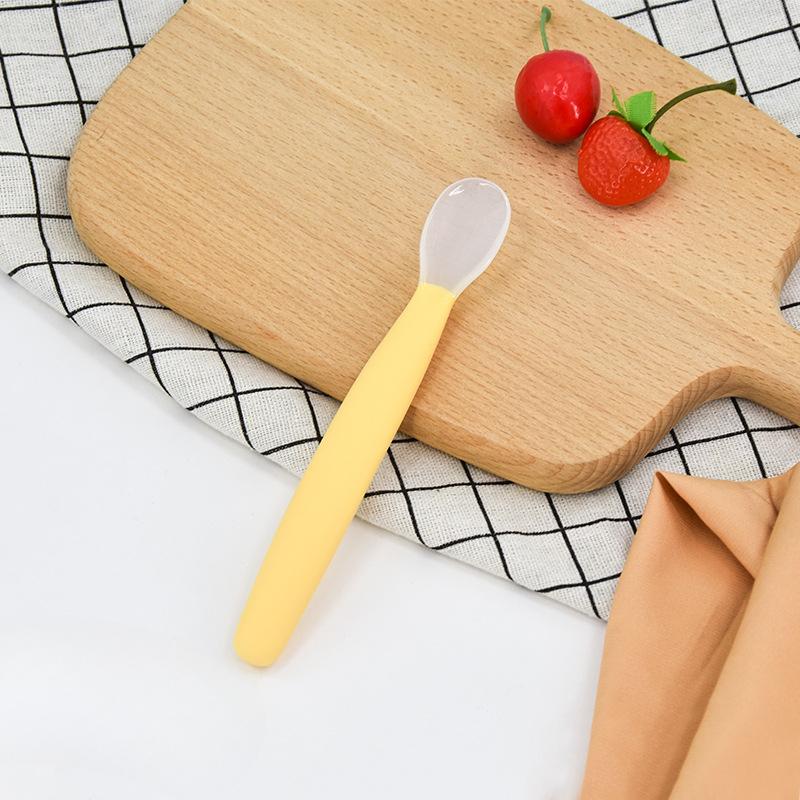 Cucchiaini Morbidi in Silicone per Neonati e Bambini Utensili per l'Alimentazione con Acqua per Neonati e Bambini Piccoli Cucchiaini Morbidi con Punta per Pappa di Riso e Zuppa