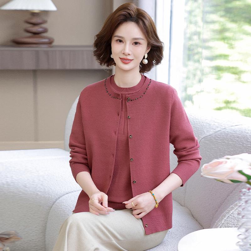 

Mom s Spring 2026 Knit Two-Piece Set - Lightweight Sweater & Cardigan for Mature Women 4XL (recommended for 135-150 jin) багряний