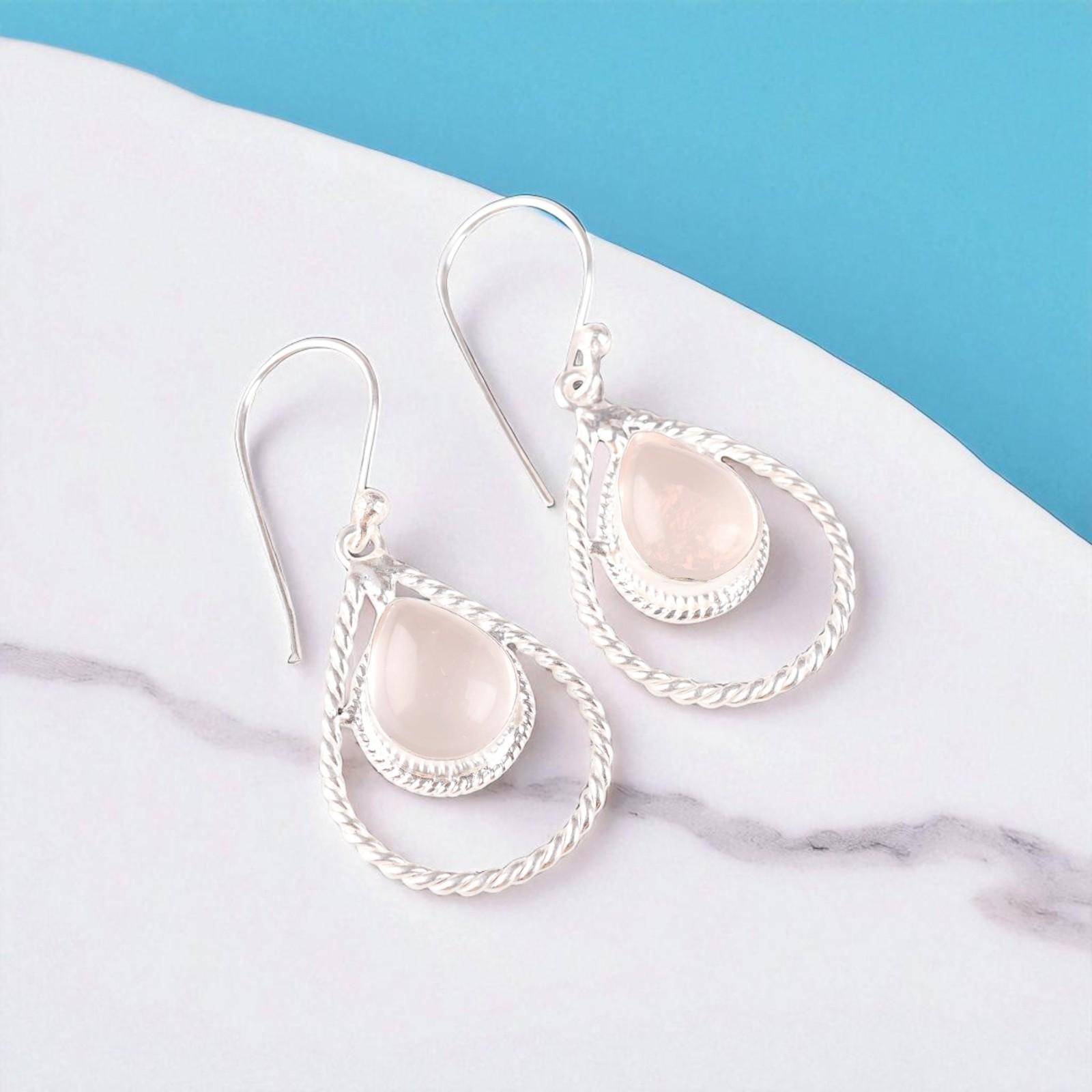 

Натуральный камень Розовый Кварц Ювелирные изделия из стерлингового серебра 925 ручной работы Серьги 1,70 EE-96-28