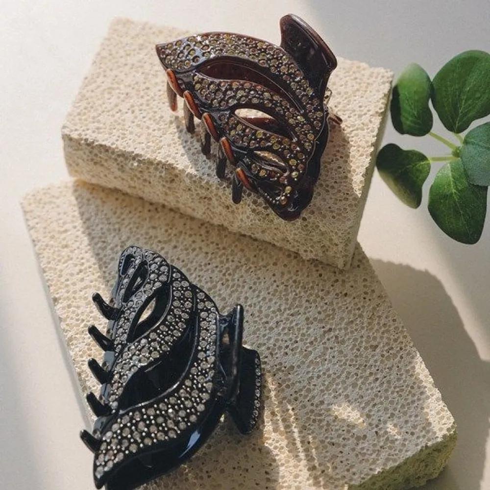 bydaisy Wave Croissant Cubic Hair Clip Bh0971 brown