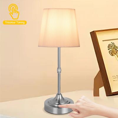 Kabellose LED Metall Tischleuchte USB Wiederaufladbar 5200mAh Tragbare Stoffschirm Schreibtischlampe Touch-Bedienung Metallfuß Kleine Tischlampe