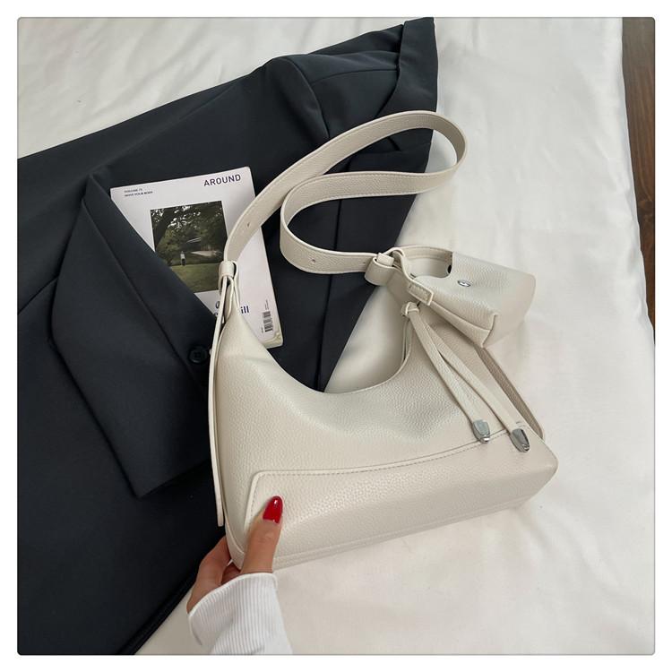 

Niche design tote bag women s 2025 new fashion lunch box bag shoulder crossbody armpit commuter bag hand bag белый