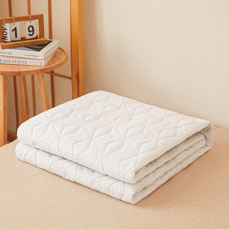 Waterproof Quilted Mattress Protector - Non-slip, Dustproof, Urine Barrier Bed Cover