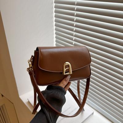 Textured Women's Messenger Bag New Retro Underarm Shoulder Bag Trendy Fashion Versatile Commuter Small Square Bag