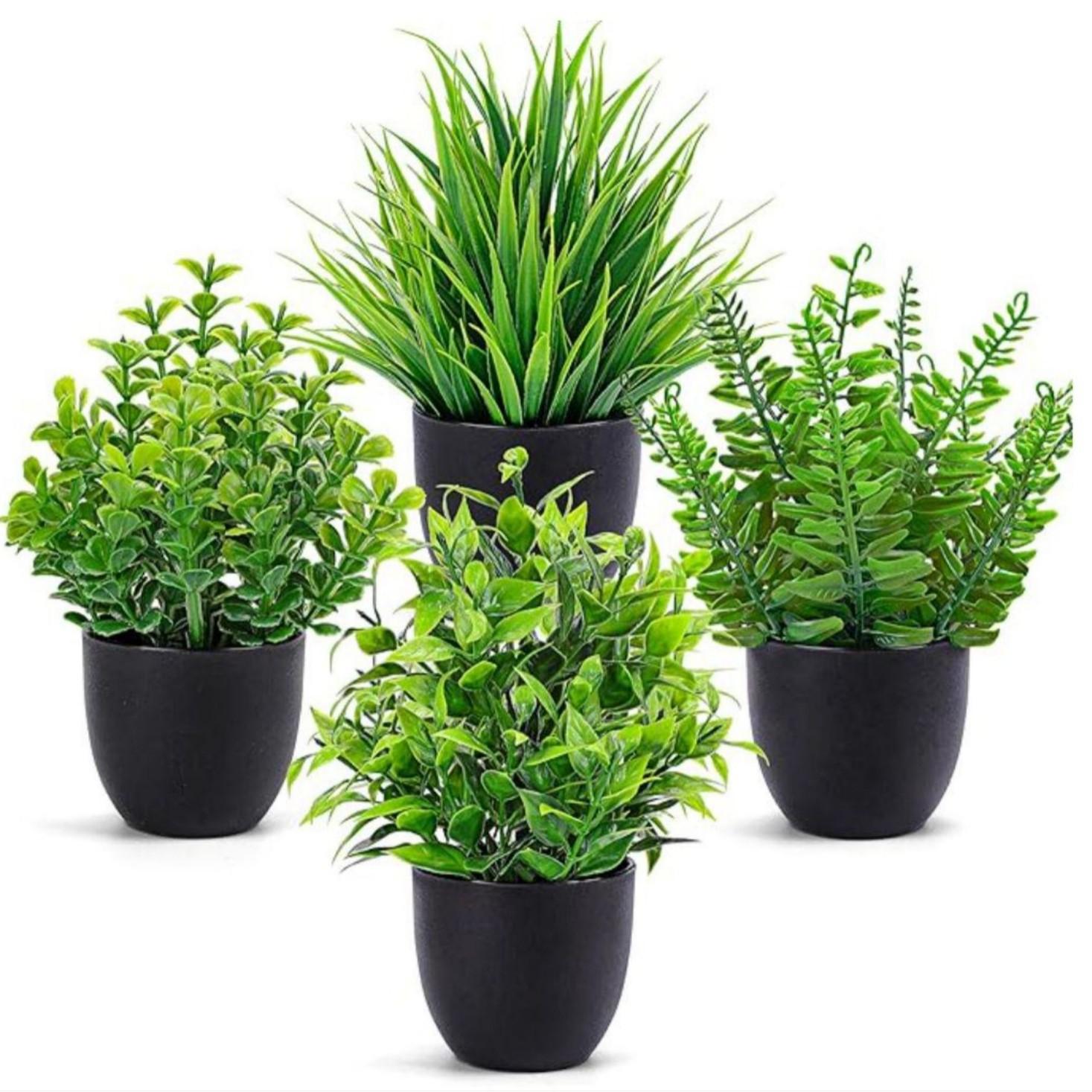 

Set of 4 Artificial Potted Plants Realistic Faux Greenery Decorative Indoor Tabletop Plants with Durable Pots for Home Office Decoration One Size