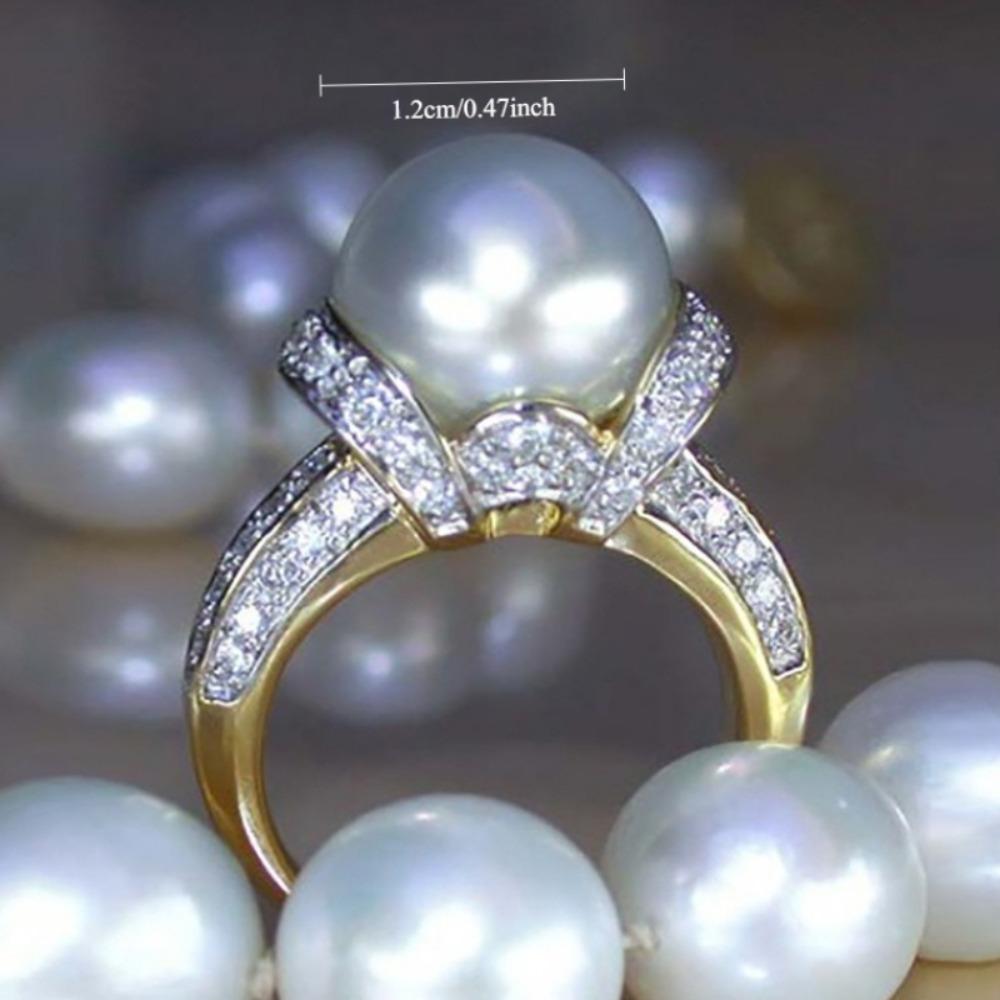 Light luxury and elegant design suitable for women's engagement and wedding rings and wedding jewelry