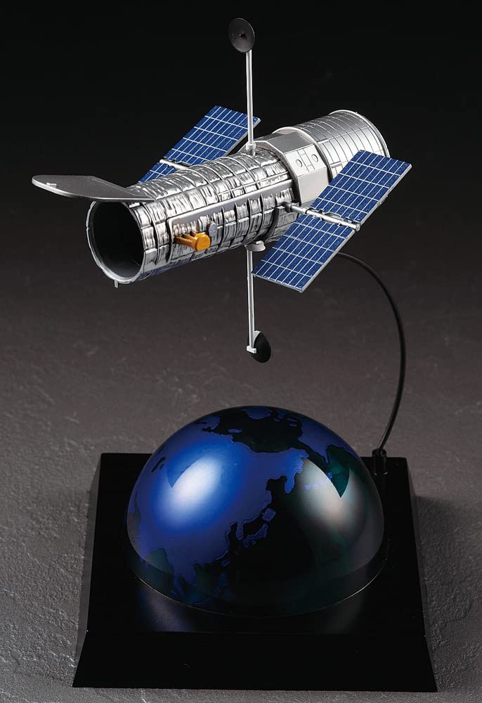 Hasegawa Scale Hubble Space Telescope 20th Anniversary Plastic Model Kit SP526 1/200