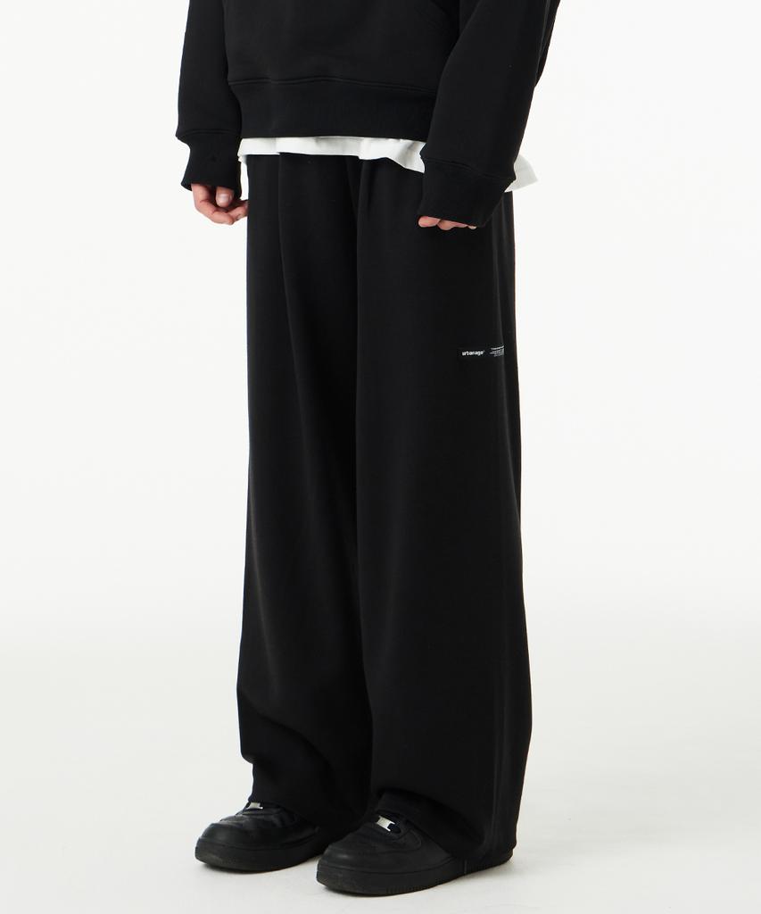 URBANAGE One-Pleat Wide Sweatpants_Black