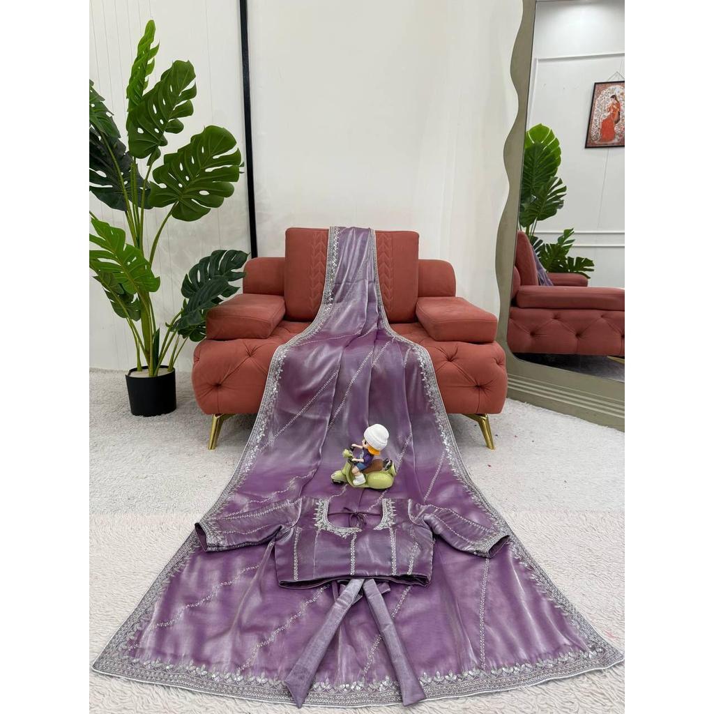Elevate Your Ethnic Wardrobe with This Stunning Designer Saree That Blends Richness with Graceful Charm!
