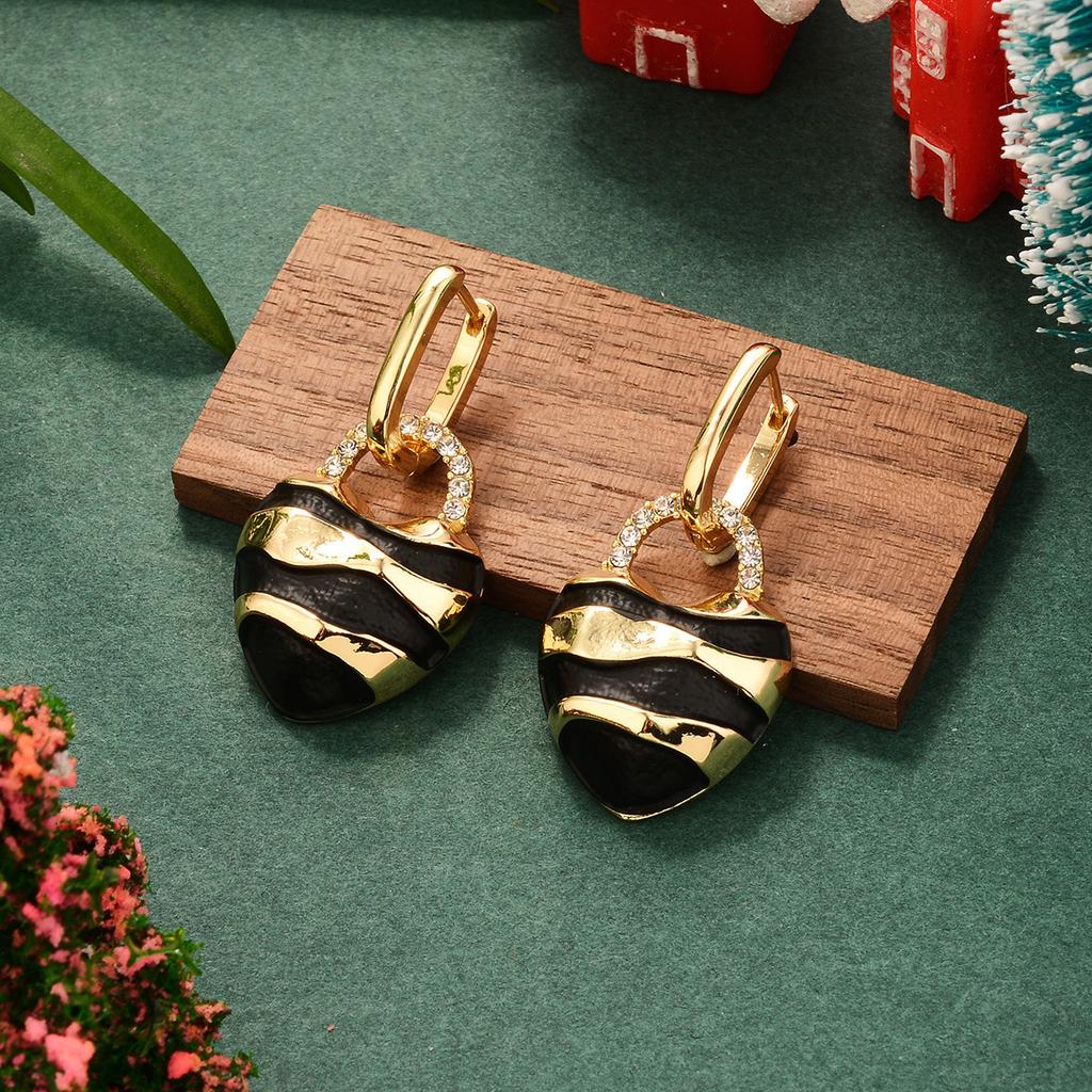 Christmas Red Oil Drop New Love Fringed Striped Ear Buckle Enamel Premium Retro Black Red Temperament Earrings