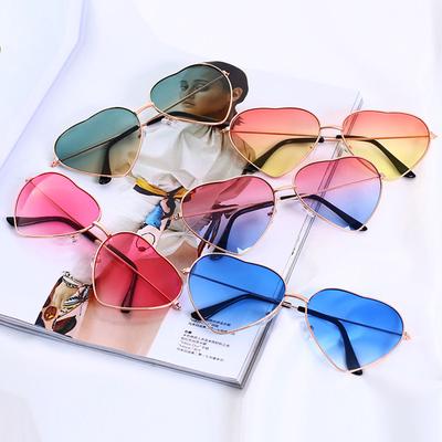 Heart Shaped Sunglasses Women Metal Frame Reflective Lens Sun Protection Sunglasses Men Mirror De Sol Fashion Driver