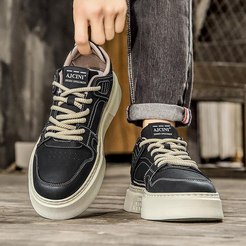 Fashion Casual men's board shoes Thick sole and trendy styles Outdoor Fashion Street Walking Classic black high-quality youth shoes Hot