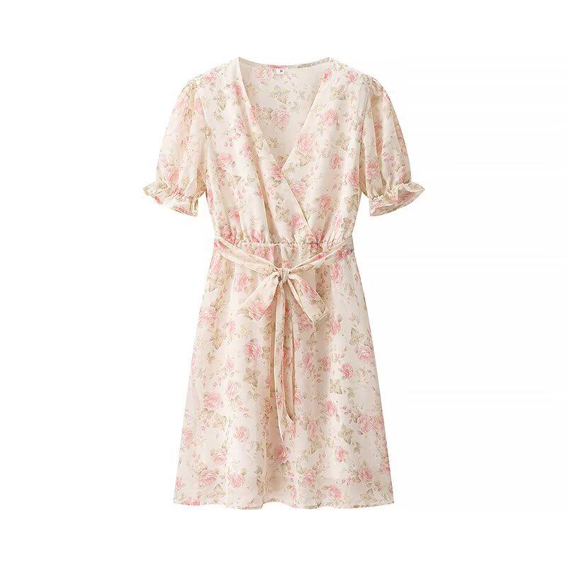 

Весна 2025 Женское платье в европейском и американском стиле из шифона с V-образным вырезом, вышивкой на талии и короткими рукавами Small