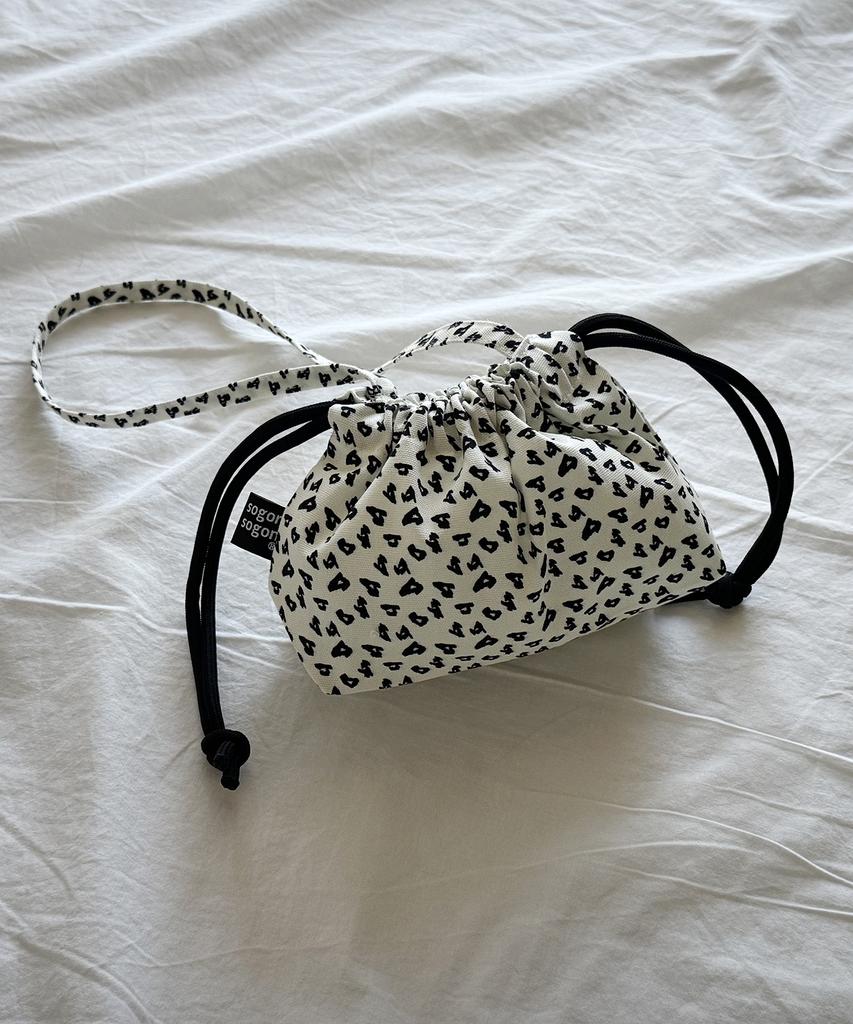 Sogonsogon Animal Ivory Mini String Bag