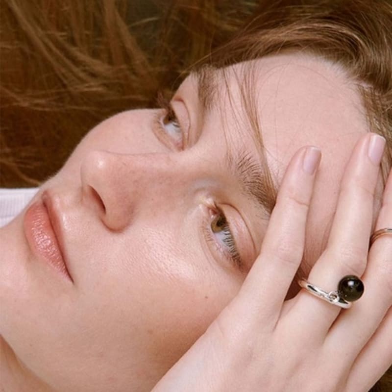 

LEYIE ONYX DANGLE RING 13