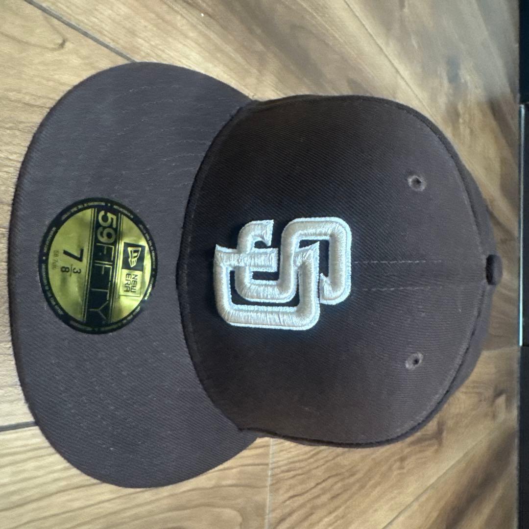 Used NEWERA straight cap