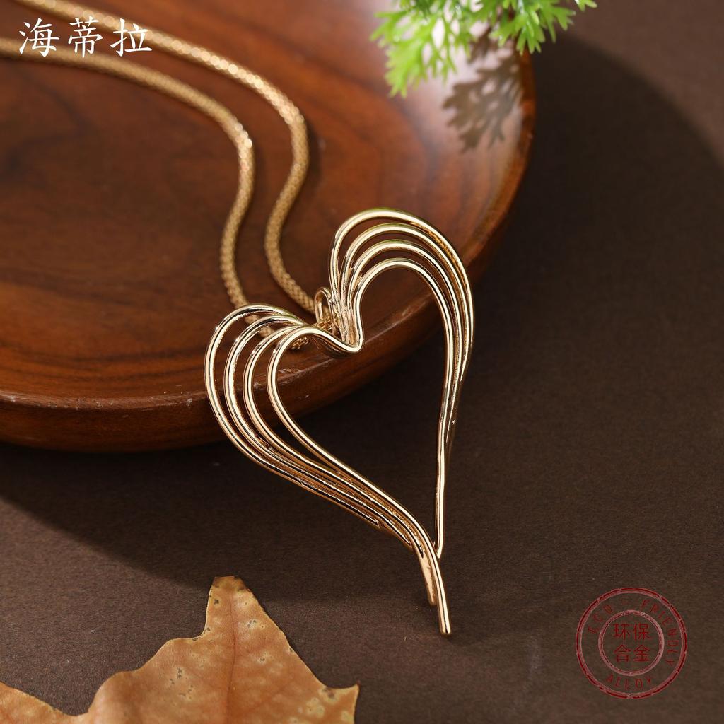 New Hollow Geometric Line Love Pendant, Women's Versatile Hollow Heart-shaped Simple Neck Chain