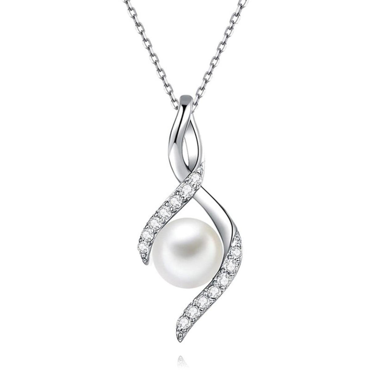 Elegant Freshwater Pearl Necklace with Sparkling Zircon Curve