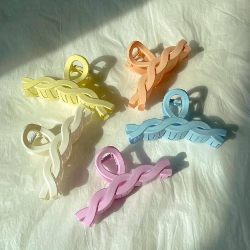 Kanimin Hair Clip Twisted Matte Soft Women