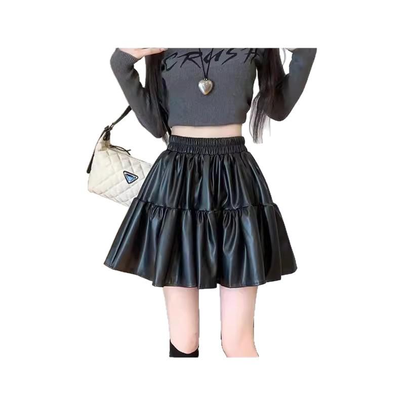 2025 High-Waisted Black PU Leather A-Line Mini Skirt - Stylish Pleated Design for Women