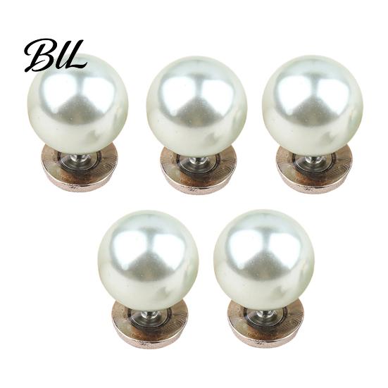 Neckline Fixation Clips 5Pcs Fake Pearl Buttons for Clothing, Removable Decorative Brooch Pins, No Invisible Clothing Fasteners Sew Safety Pins Shirt