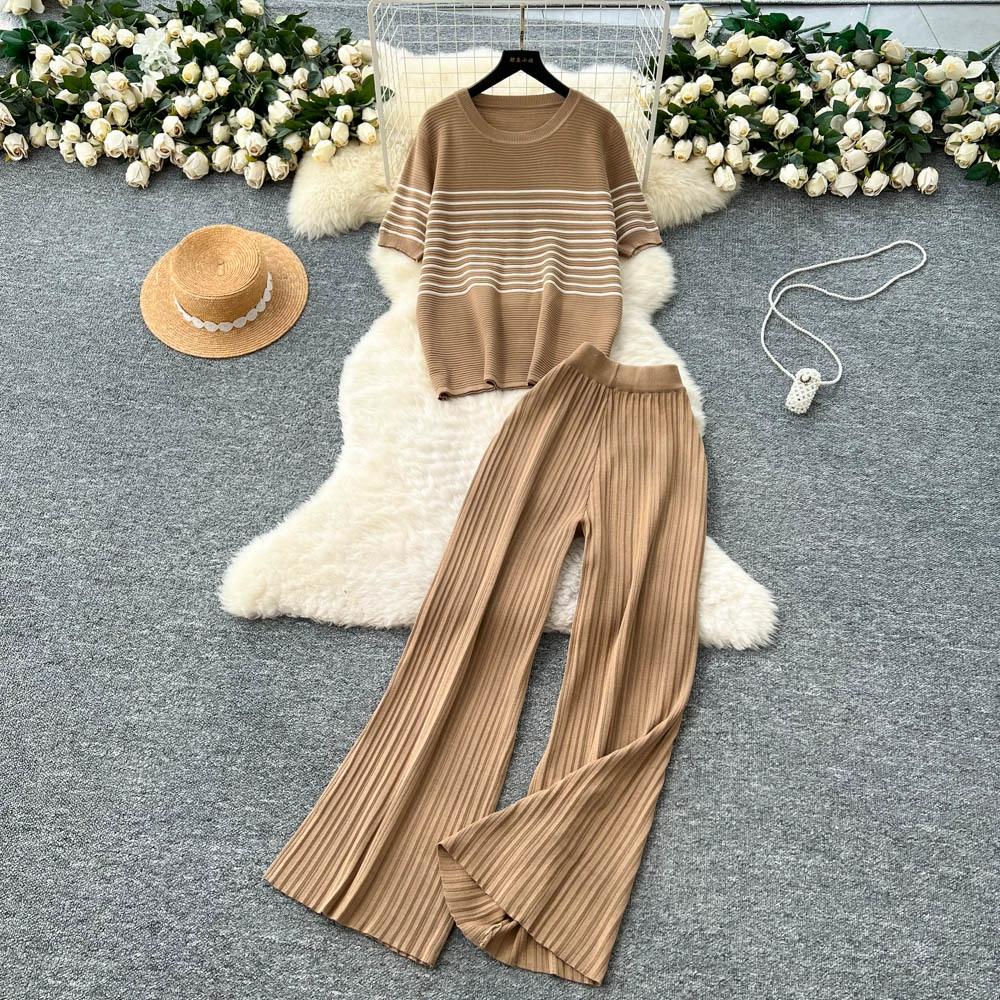 

Летний женский полосатый трикотажный свитер, брюки, комплект из двух предметов, короткий рукав, пуловер, топ и широкие брюки One size хаки
